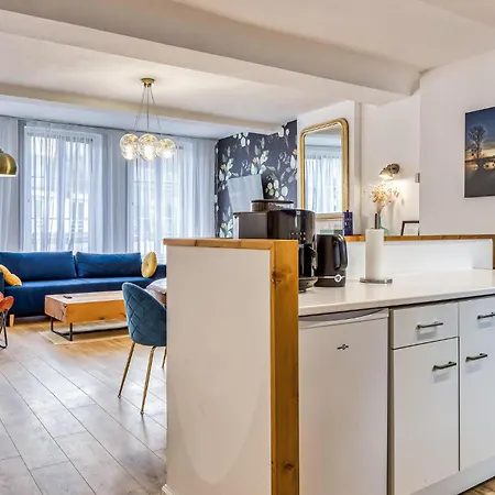 Апартаменты 2 Bedroom Gorgeous In