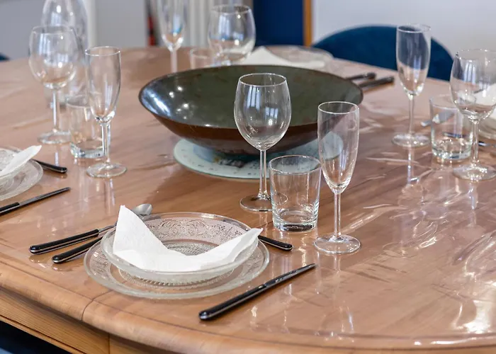 2 Bedroom Gorgeous In * Carentan